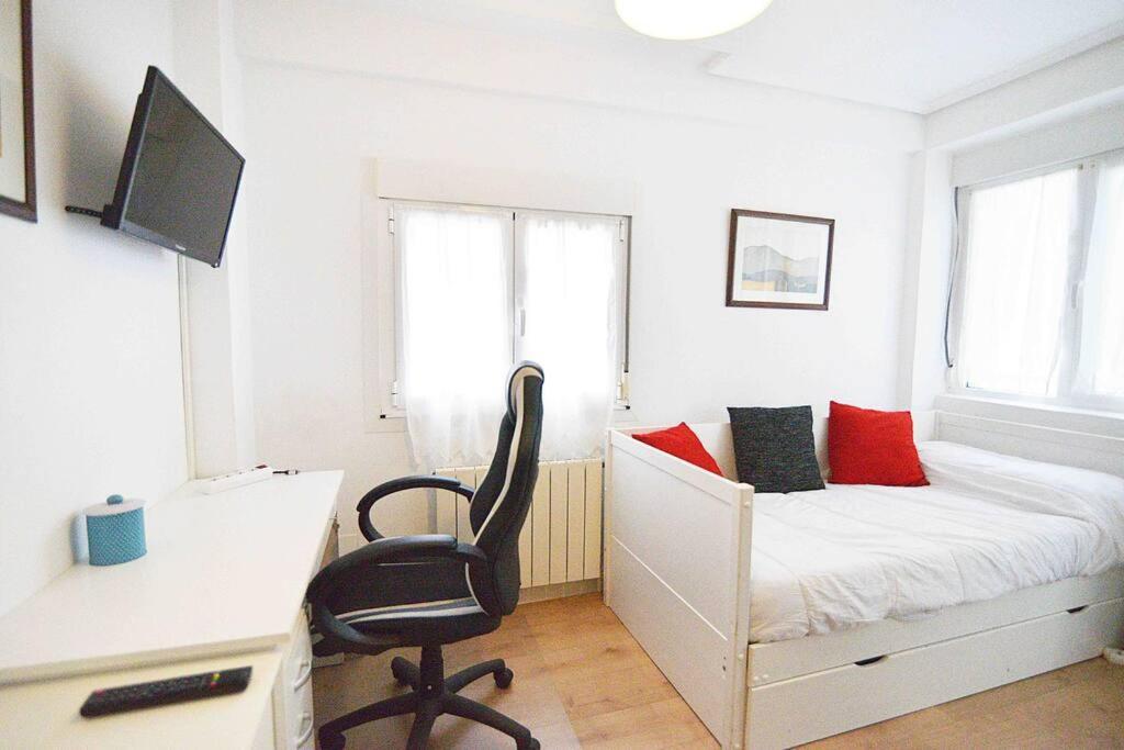 El Apartamento De Los Pinares By Just Room Santander Exterior photo
